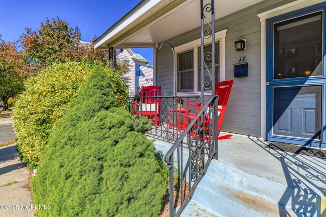 Building Photo - 77 Abbott Ave