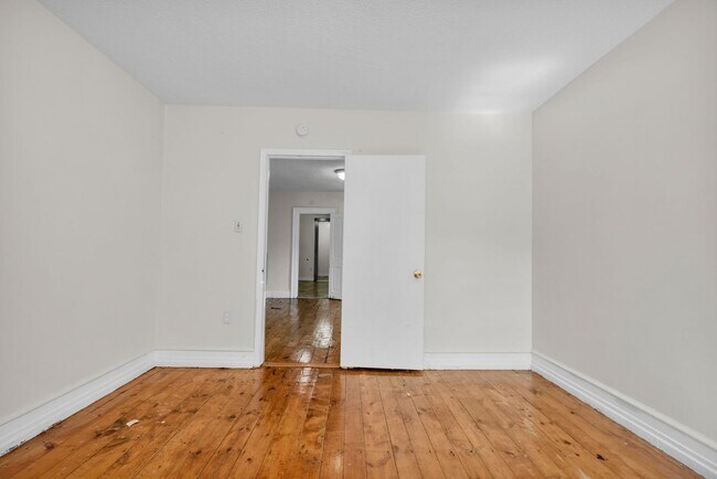 Building Photo - 523 N Ninth St