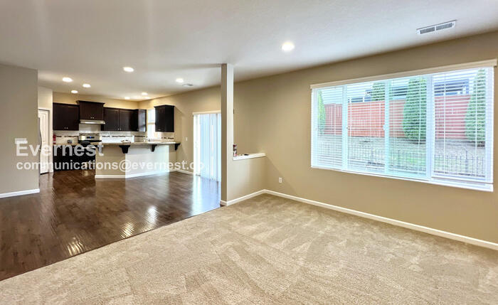 Building Photo - 17340 SE Elias Ct