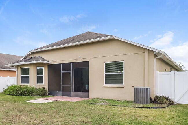 Building Photo - 3903 Pacente Loop