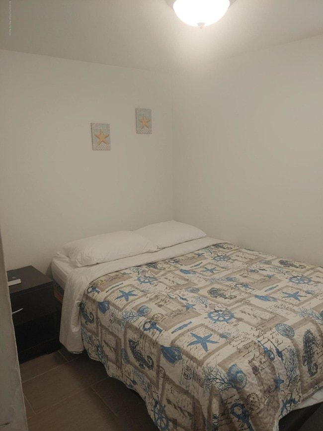 Building Photo - 24 Franklin Ave