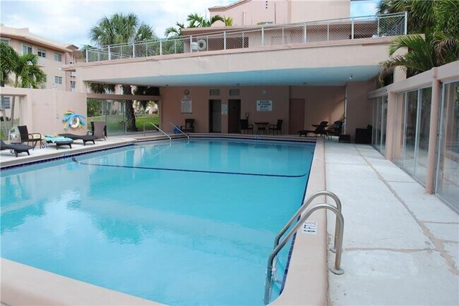 Building Photo - 1967 S Ocean Blvd