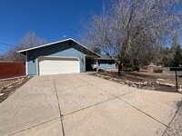 Building Photo - 3521 S Walapai Dr