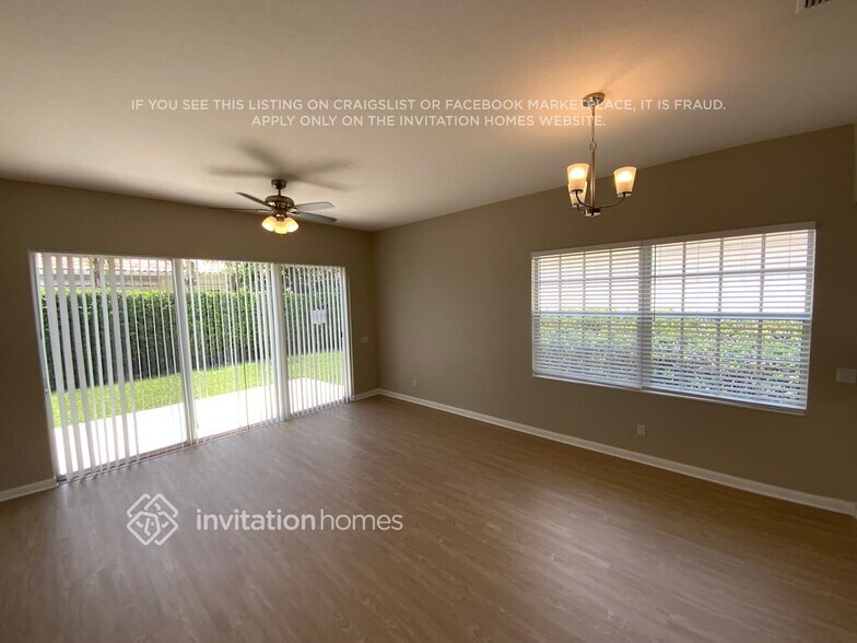 Building Photo - 4776 Temple Dr