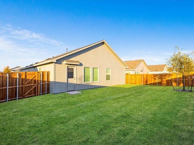 Building Photo - 1621 Baugh St