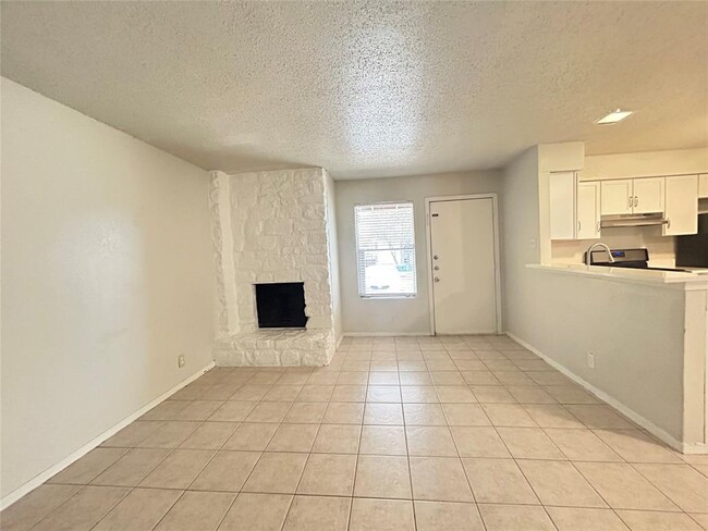 Building Photo - 2300 Cedrick Cove