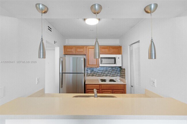 Building Photo - 850 N Miami Ave