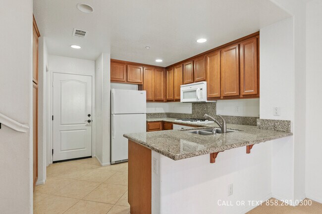 Building Photo - 17010 Calle Trevino