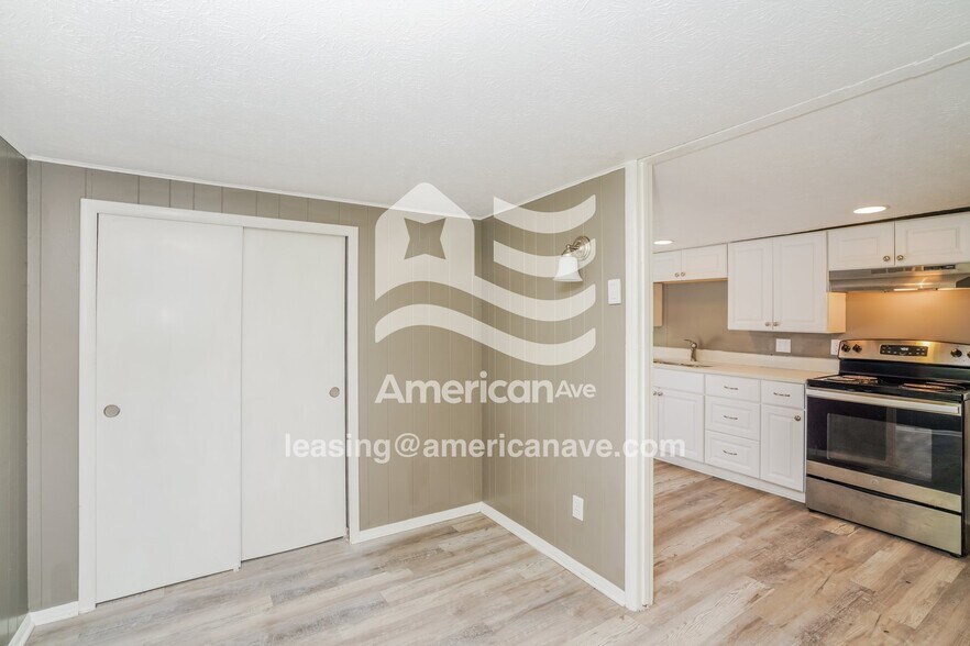 Building Photo - 3812 St Joseph Rd