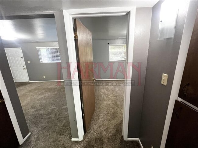 Building Photo - 1544 S 400 E