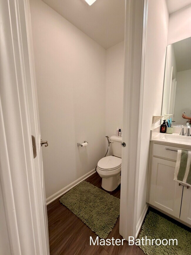 Building Photo - 522 Wolverine Dr