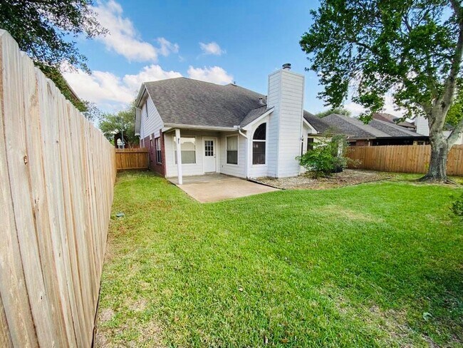 Building Photo - 23027 N Waterlily Dr