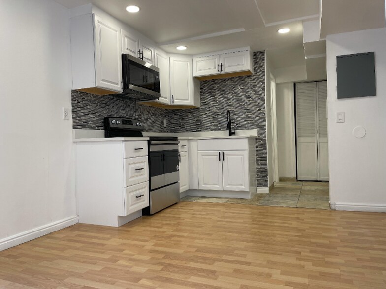 Building Photo - 1041 Cobalt Ln