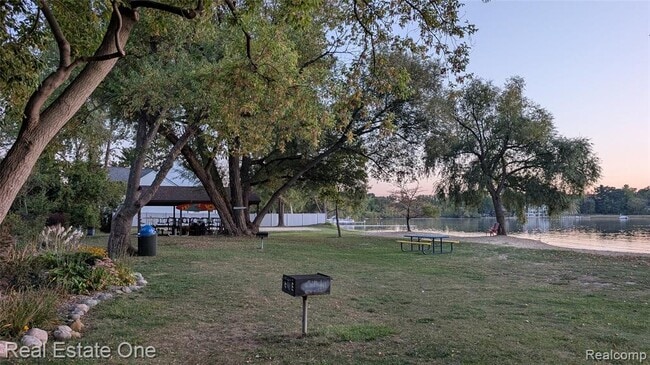 Building Photo - 2917 Rockford