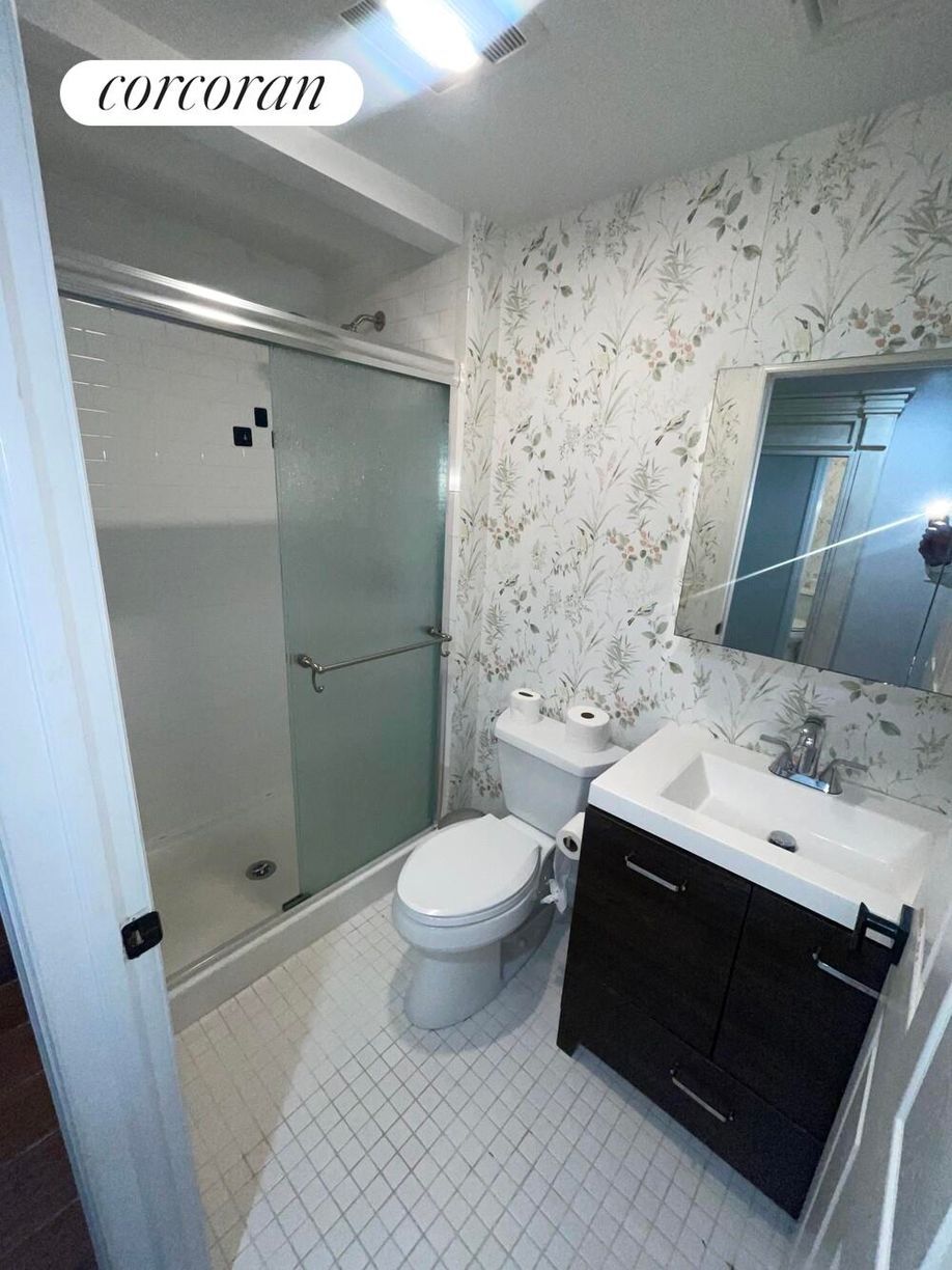 Building Photo - 332 Locust St