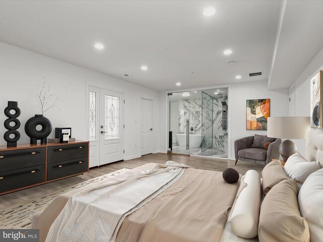Building Photo - 700 Olney Sandy Spring Rd