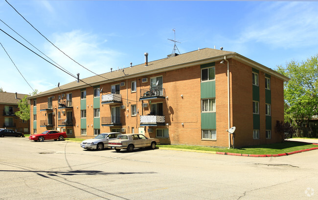 Denison Park - Brooklyner Bay Apartments