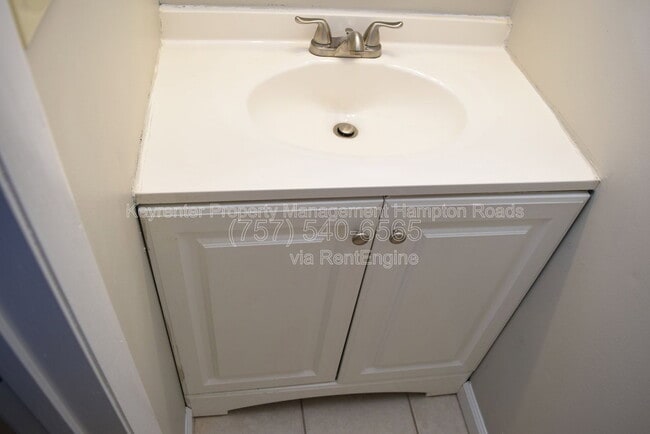 Building Photo - 1412 Woodscape Ln