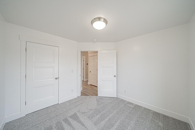 Building Photo - 3190 Roundup Ln