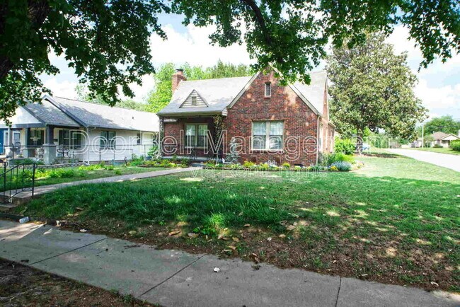 Primary Photo - 1347 S Indianapolis Ave