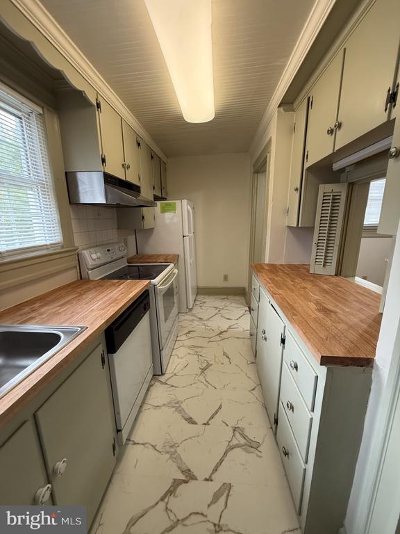 Building Photo - 1237 Seacobeck St