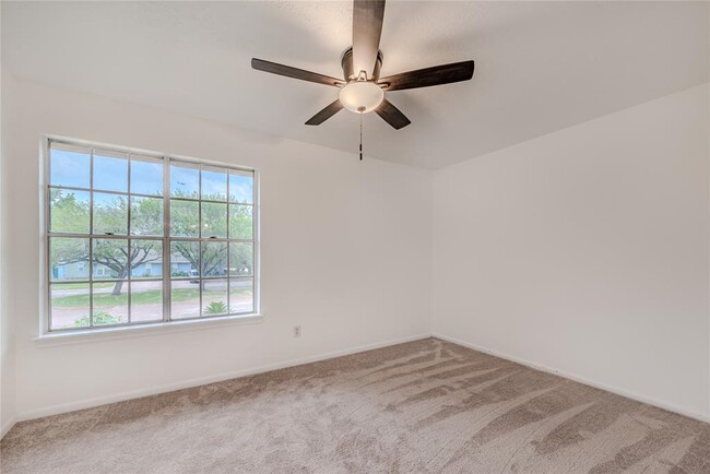 Building Photo - 1803 Country Village Blvd