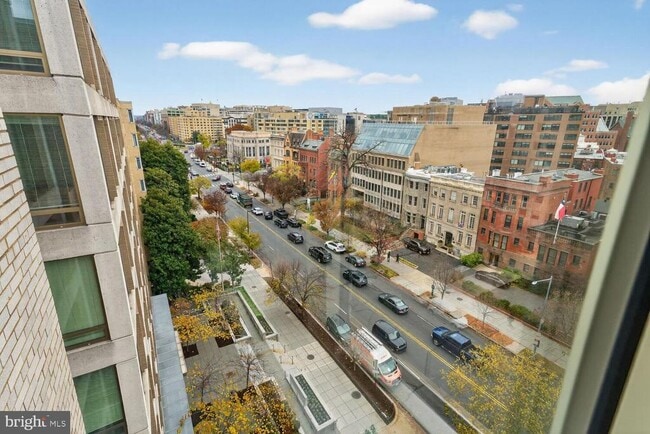 Building Photo - 1727 Massachusetts Ave NW