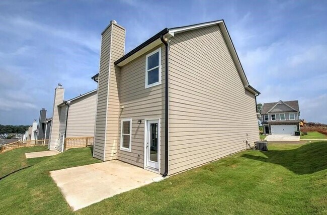 Building Photo - 242 Eva Wy