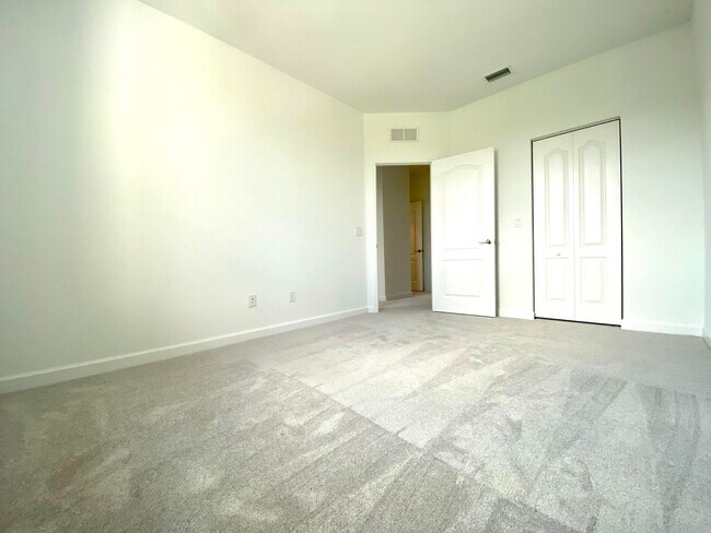 Building Photo - 13090 Anthorne Ln