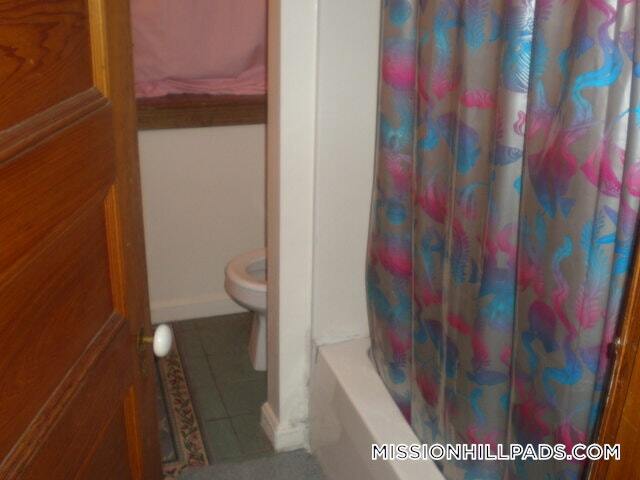 Building Photo - 174 St Alphonsus St