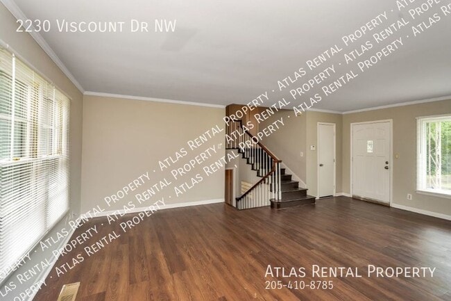 Building Photo - 2230 Viscount Dr NW