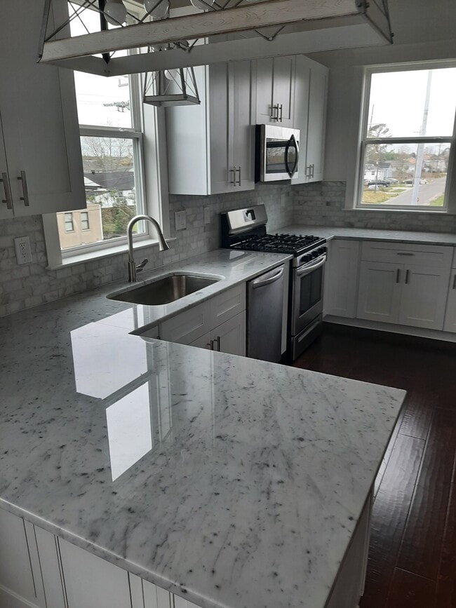 Building Photo - St Roch