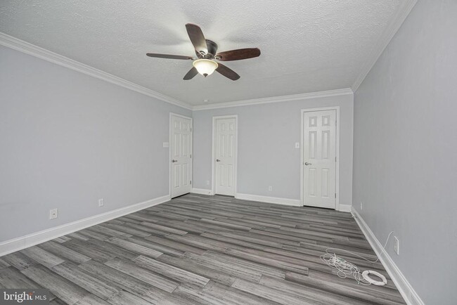 Building Photo - 84 Eldon Way