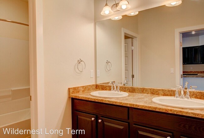 Building Photo - 384 Dillon Ridge Rd