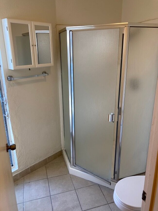 Building Photo - 975 Murrieta Blvd