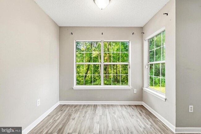 Building Photo - 10531 Beacon Ridge Dr