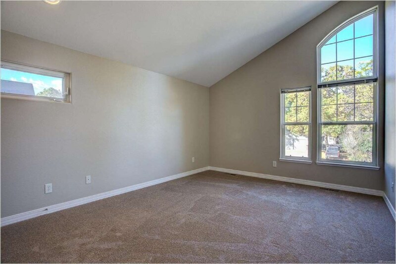 Building Photo - 3220 Pierce St