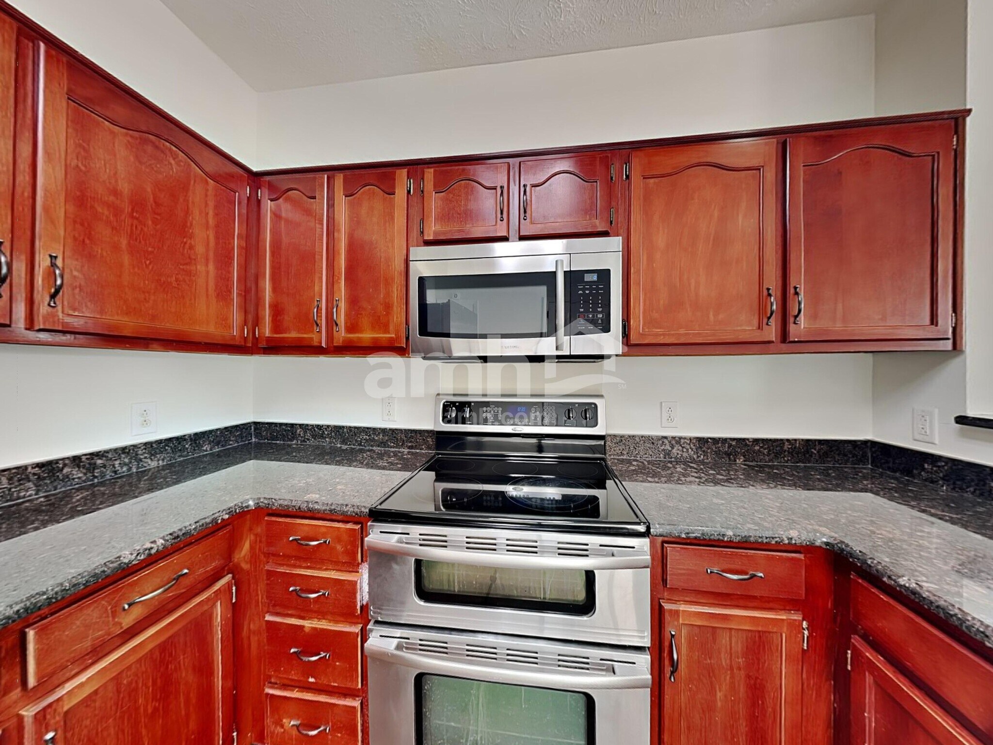 Building Photo - 2805 River Bend Dr