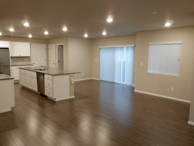 Building Photo - 3308 Hoffman Hill Blvd