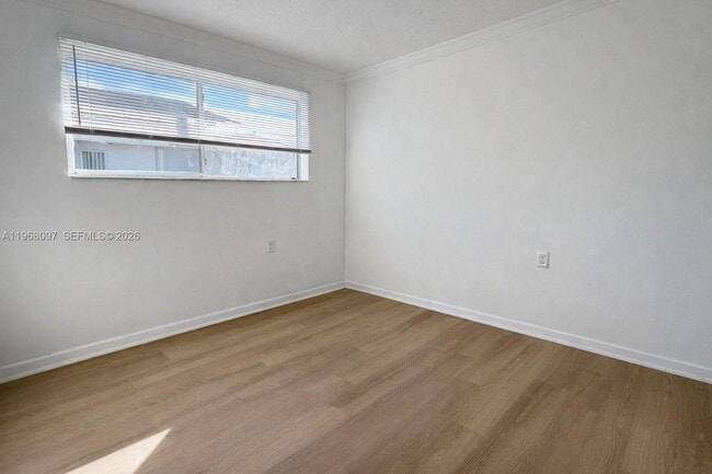 Building Photo - 971 Lake Terry Dr