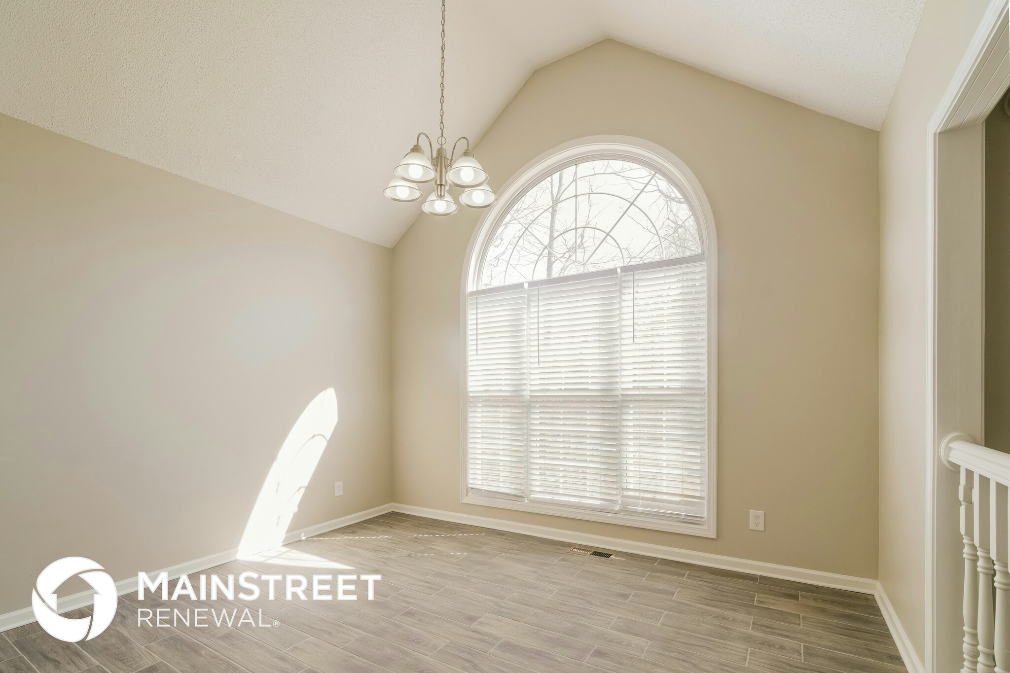 Building Photo - 10 Wisteria Dr