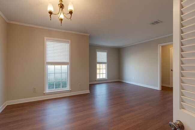 Building Photo - 1806 Heatherton Dr