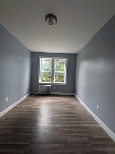 Building Photo - 667 Avenue A