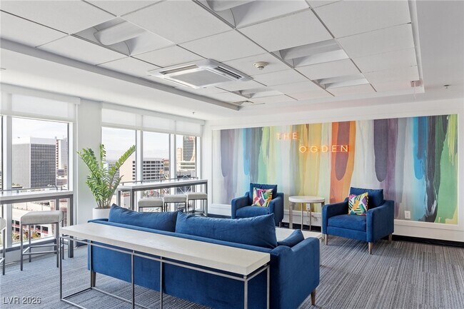 Building Photo - 150 S Las Vegas Blvd