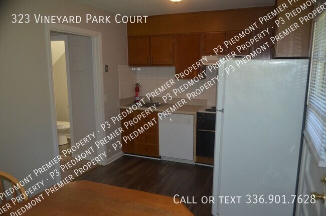 Building Photo - 323 Vineyard Park Ct