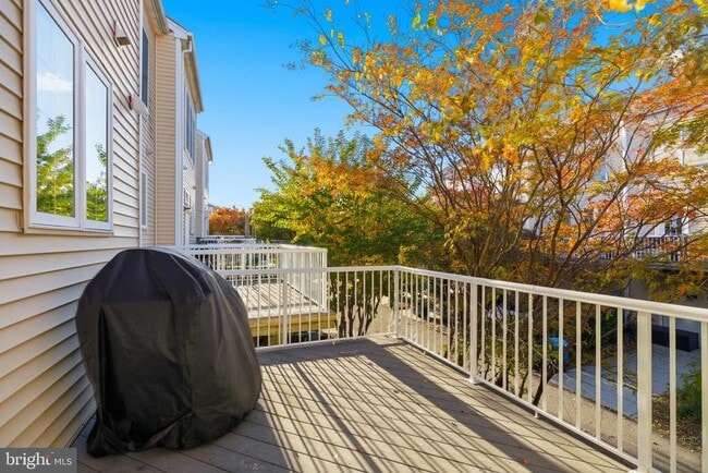 Building Photo - 25065 Riding Center Dr