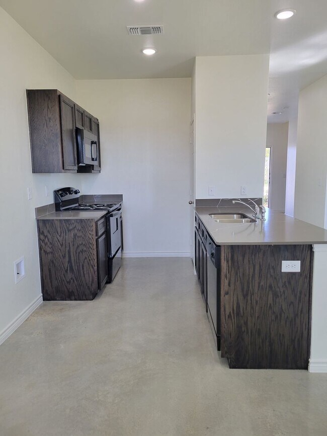 Building Photo - 2329 Zanoletti Ct