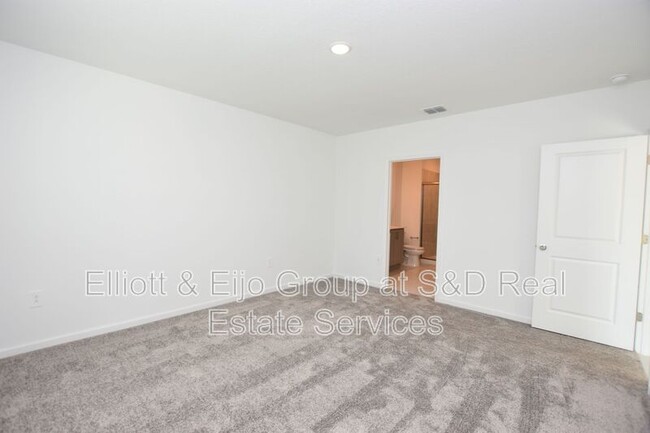 Building Photo - 856 Timberland Dr