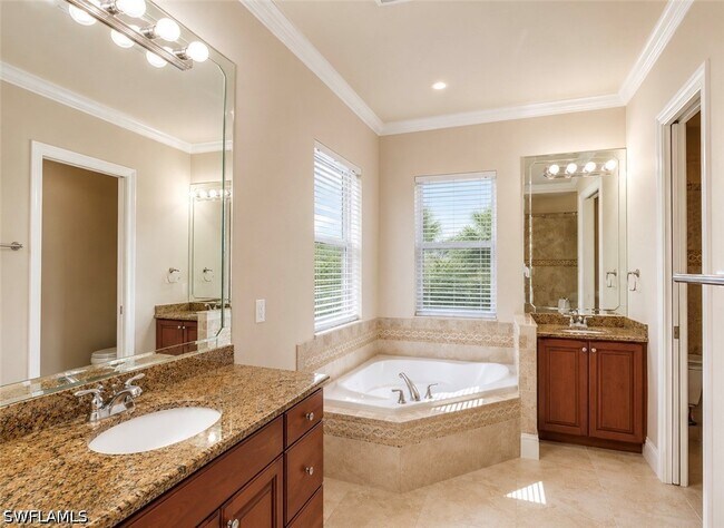 Building Photo - 2915 Coco Lakes Dr