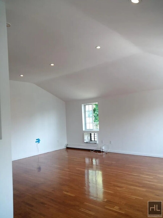 Building Photo - WESTERVELT AVENUE